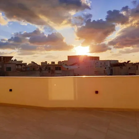 Tan-Nanniet Penthouse In Dingli Apartment Exterior photo